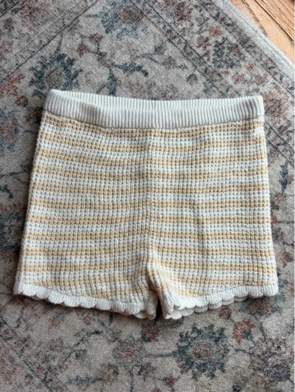 12M Oshkosh Knit Striped Cream Girls Shorts [COPY]